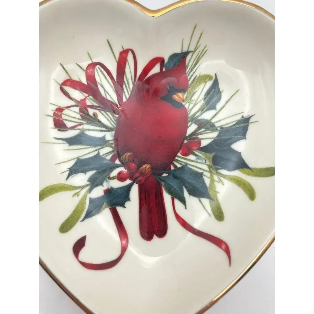Lenox Winter Greetings Heart Shaped Gold Rim Candy Nut Dish